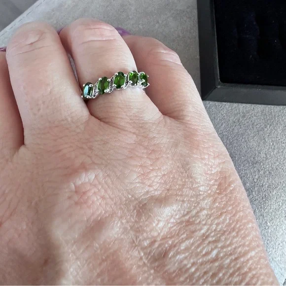 Chrome Diopside in sterling silver Ring by Colleen Lopez - Picture 3 of 10